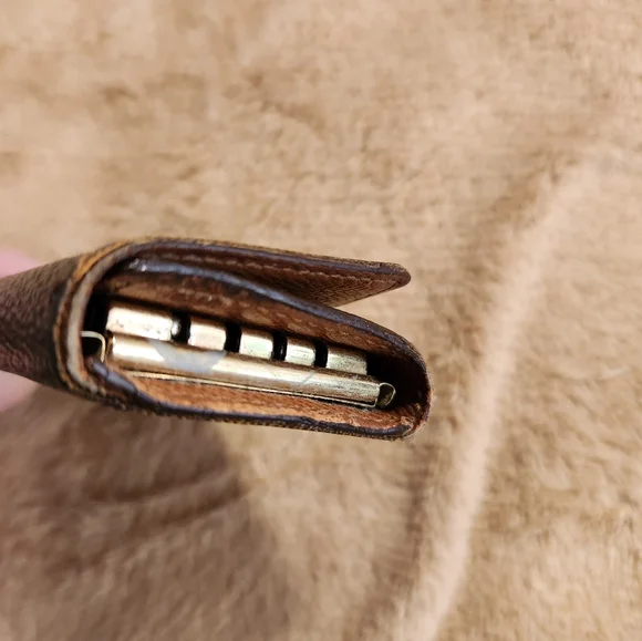 Authentic Louis Vuitton Multicles Key Chain Case Holder Wallet - Picture 4 of 13